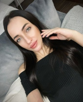 Со мной ты отправишься в удивительное путешествие по миру наслаждения и страсти. Я красива, ухожена и сексуальна. В Москве я живу, и готова подарить тебе незабываемые моменты релаксации и удовольствия. Мои услуги включают классический и эротический массаж, оральный и классический секс, а также различные виды ролевых игр и фетишей. У меня есть положительные отзывы, которые подтверждают мою нежность и опытность. Лови момент и дари себе волшебство со мной! 💋 Светучка